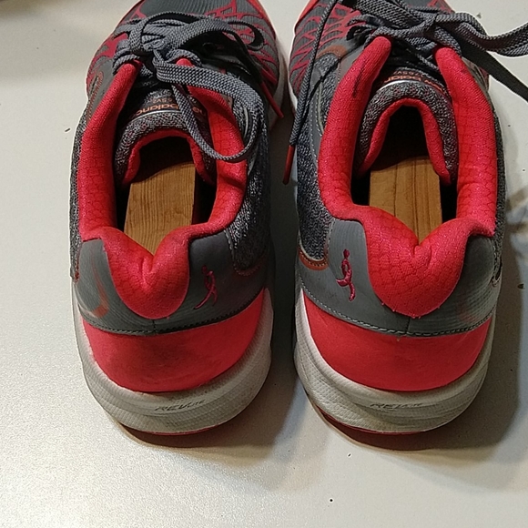 New Balance Running Shoes - Picture 5 of 6